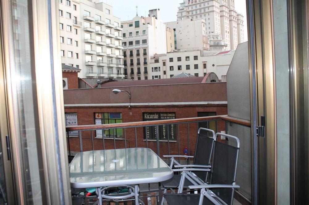 Apartamentos Rialto Madrid Esterno foto