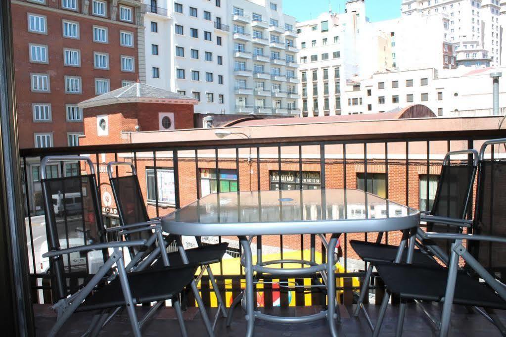 Apartamentos Rialto Madrid Esterno foto