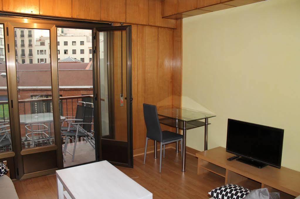 Apartamentos Rialto Madrid Esterno foto