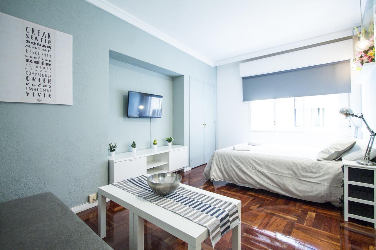 Apartamentos Rialto Madrid Esterno foto